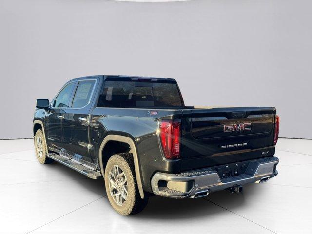 2025 GMC Sierra 1500 Vehicle Photo in LEOMINSTER, MA 01453-2952