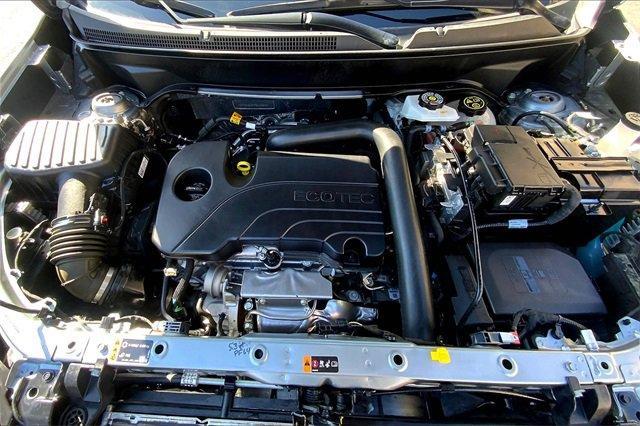 2024 Chevrolet Equinox Vehicle Photo in TOPEKA, KS 66609-0000