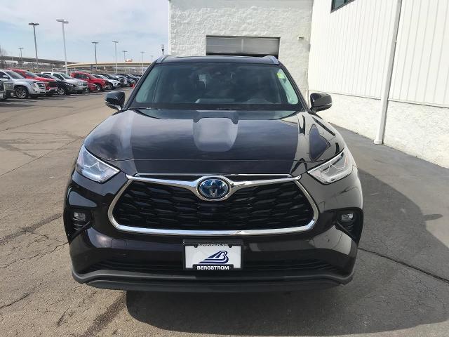 2021 Toyota Highlander Vehicle Photo in GREEN BAY, WI 54303-3330