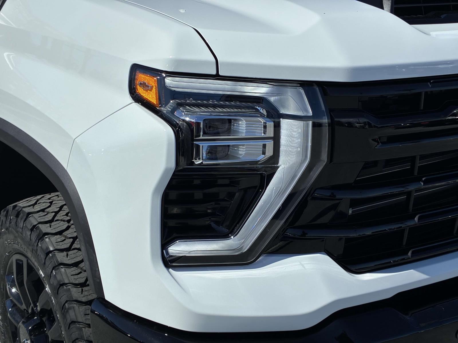 2025 Chevrolet Silverado 2500 HD Vehicle Photo in LOS ANGELES, CA 90007-3794