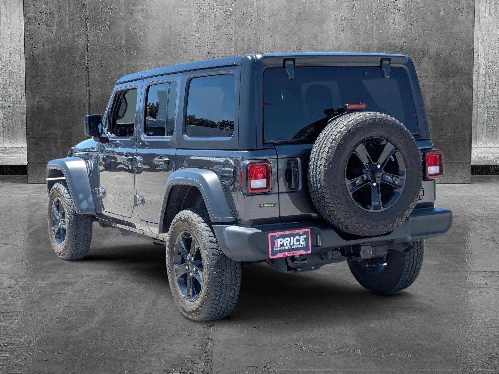 2022 Jeep Wrangler Vehicle Photo in Valencia, CA 91355