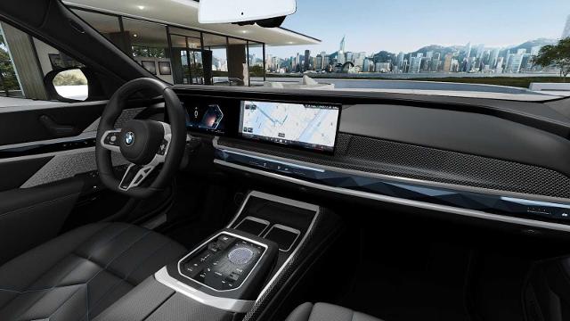 2025 BMW 760i xDrive Vehicle Photo in GRAPEVINE, TX 76051