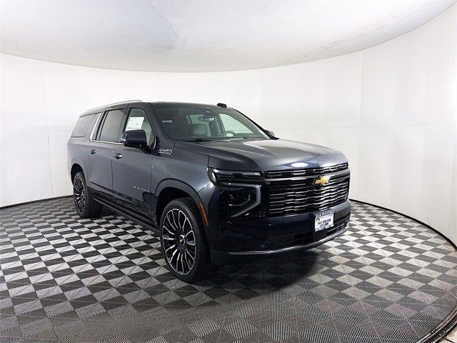 2025 Chevrolet Suburban Vehicle Photo in PUYALLUP, WA 98371-4149
