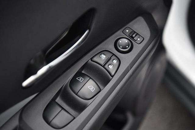2024 Nissan Kicks Vehicle Photo in Ballwin, MO 63011
