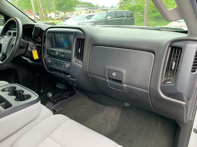 2017 Chevrolet Silverado 1500 Vehicle Photo in MOON TOWNSHIP, PA 15108-2571