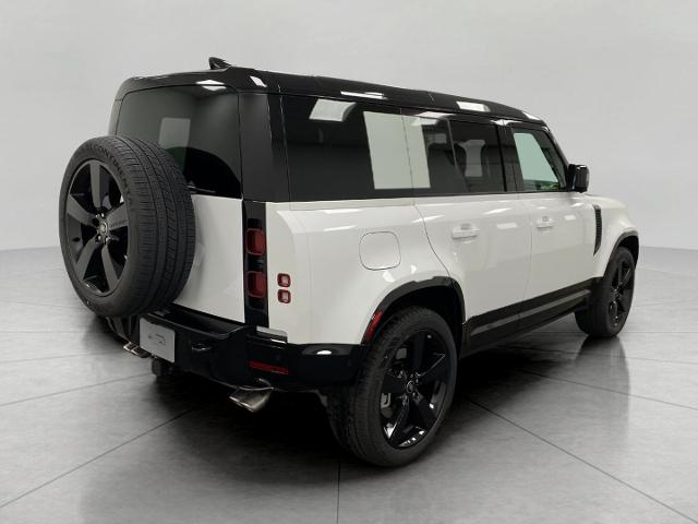 2025 Defender Vehicle Photo in Appleton, WI 54913