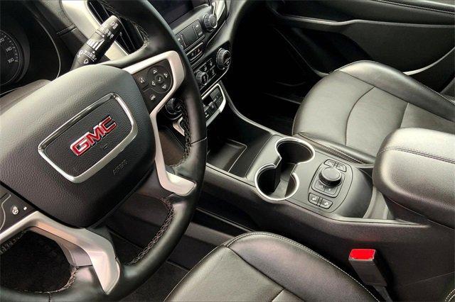 2024 GMC Terrain Vehicle Photo in TOPEKA, KS 66609-0000