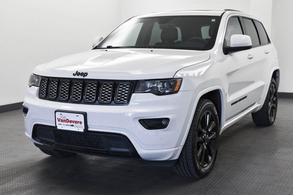 2017 Jeep Grand Cherokee Vehicle Photo in AKRON, OH 44303-2185