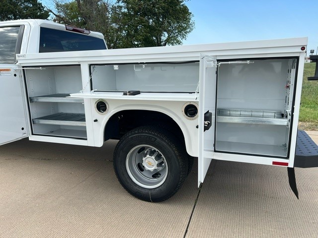 2024 Chevrolet Silverado 3500 HD Chassis Cab Vehicle Photo in TOPEKA, KS 66609-0000