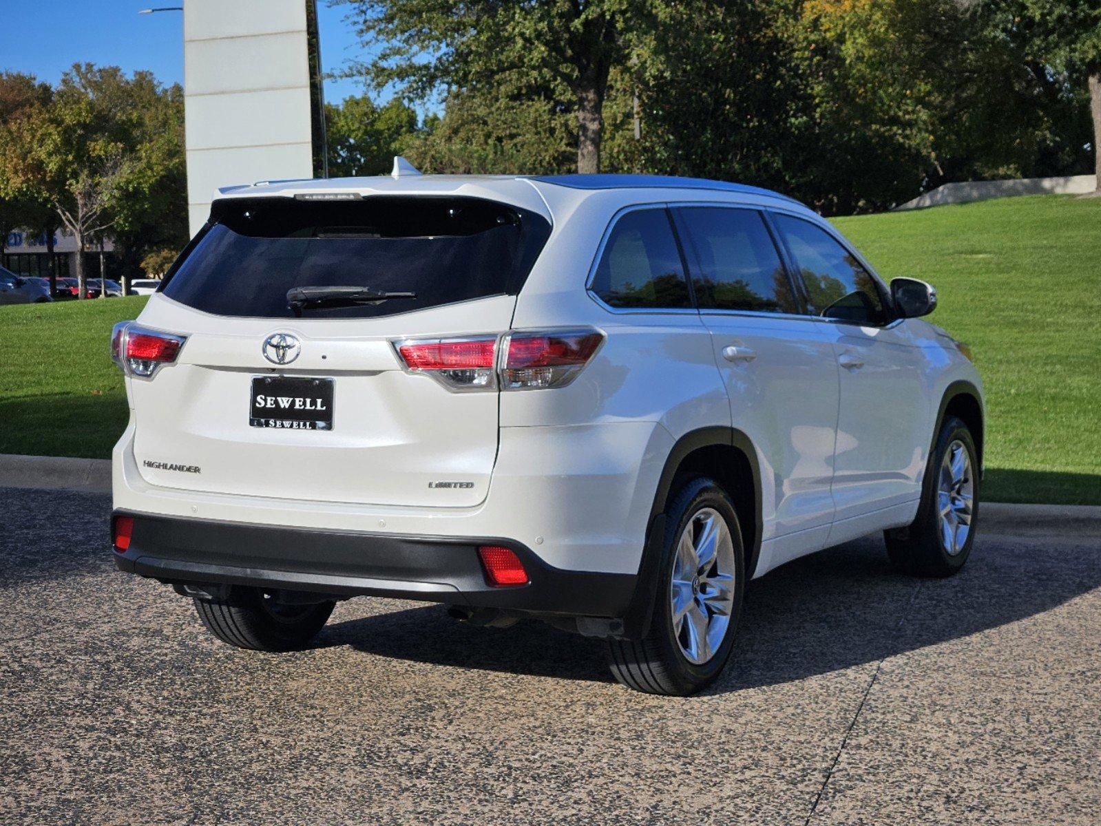 2016 Toyota Highlander Vehicle Photo in FORT WORTH, TX 76132