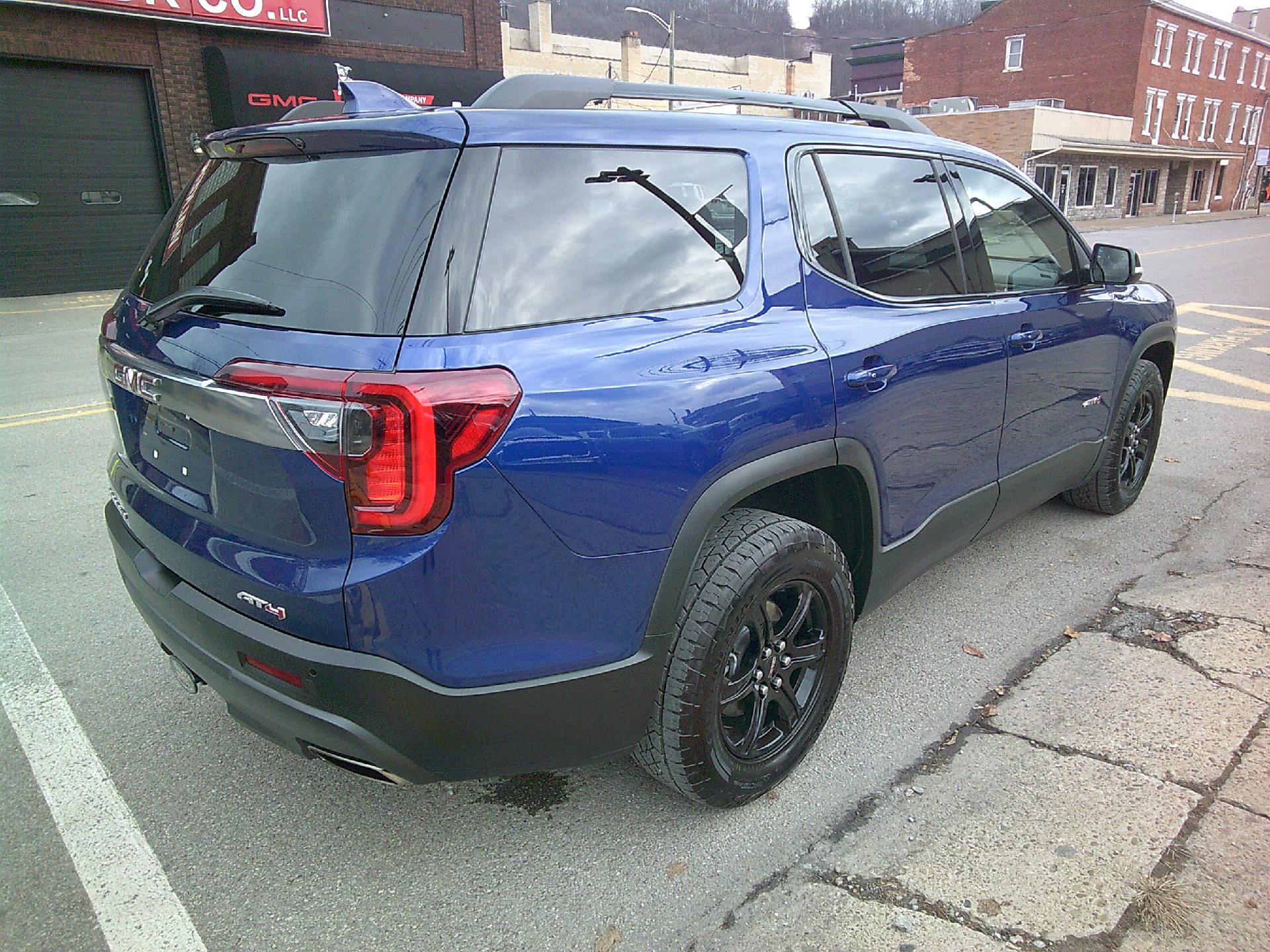 2023 GMC Acadia Vehicle Photo in KITTANNING, PA 16201-1536