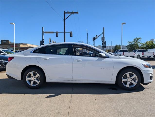 2025 Chevrolet Malibu Vehicle Photo in ENGLEWOOD, CO 80113-6708