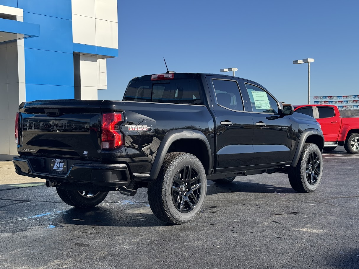 2025 Chevrolet Colorado Vehicle Photo in BOONVILLE, IN 47601-9633