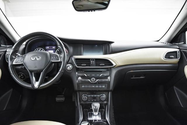 2018 INFINITI QX30 Vehicle Photo in Akron, OH 44312