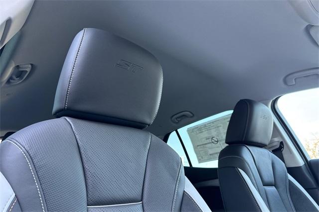 2025 Buick Envision Vehicle Photo in ELK GROVE, CA 95757-8703