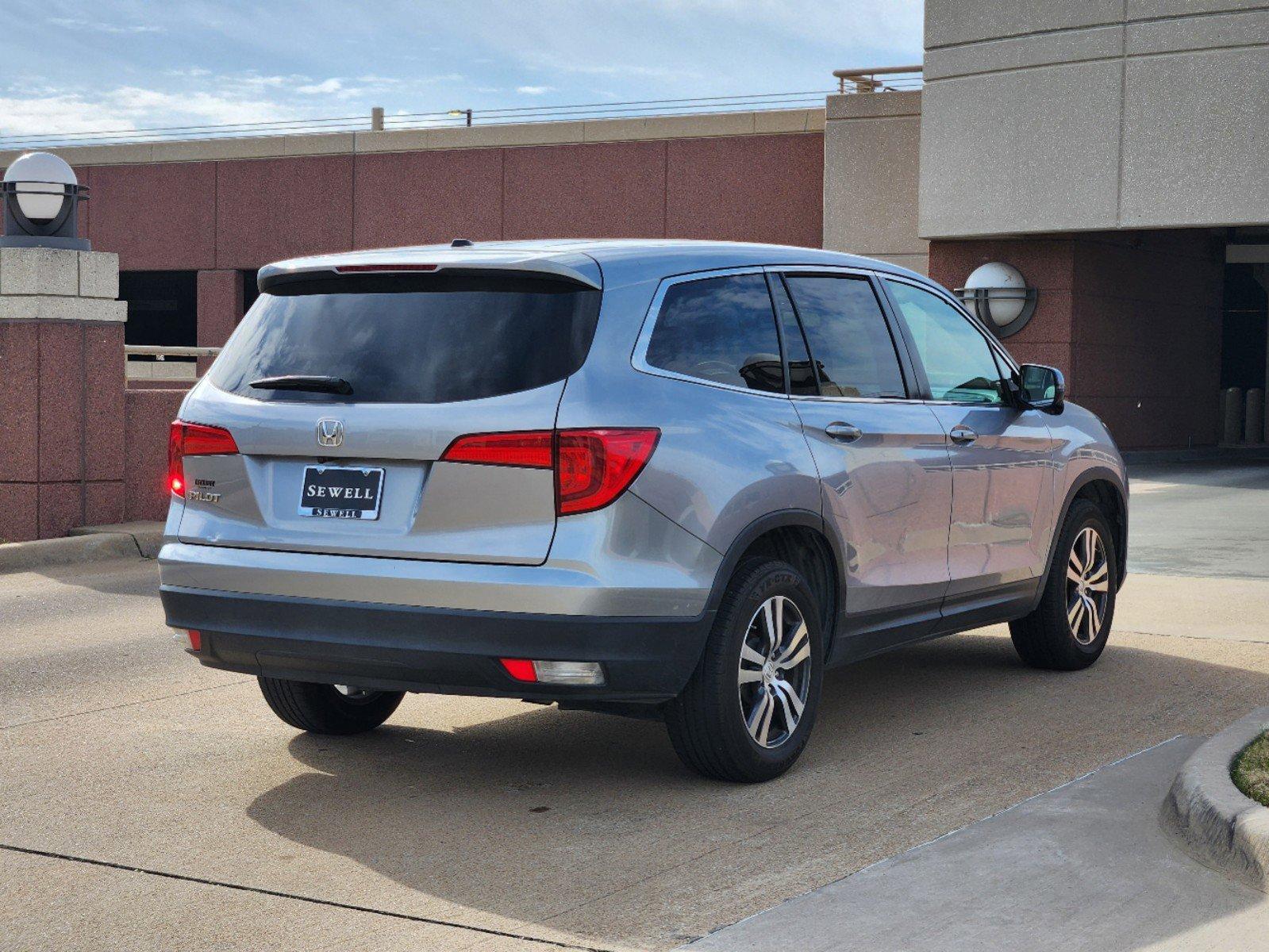 2017 Honda Pilot Vehicle Photo in PLANO, TX 75024