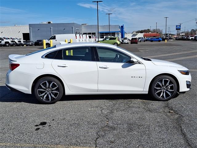 2025 Chevrolet Malibu Vehicle Photo in BERLIN, MD 21811-1121