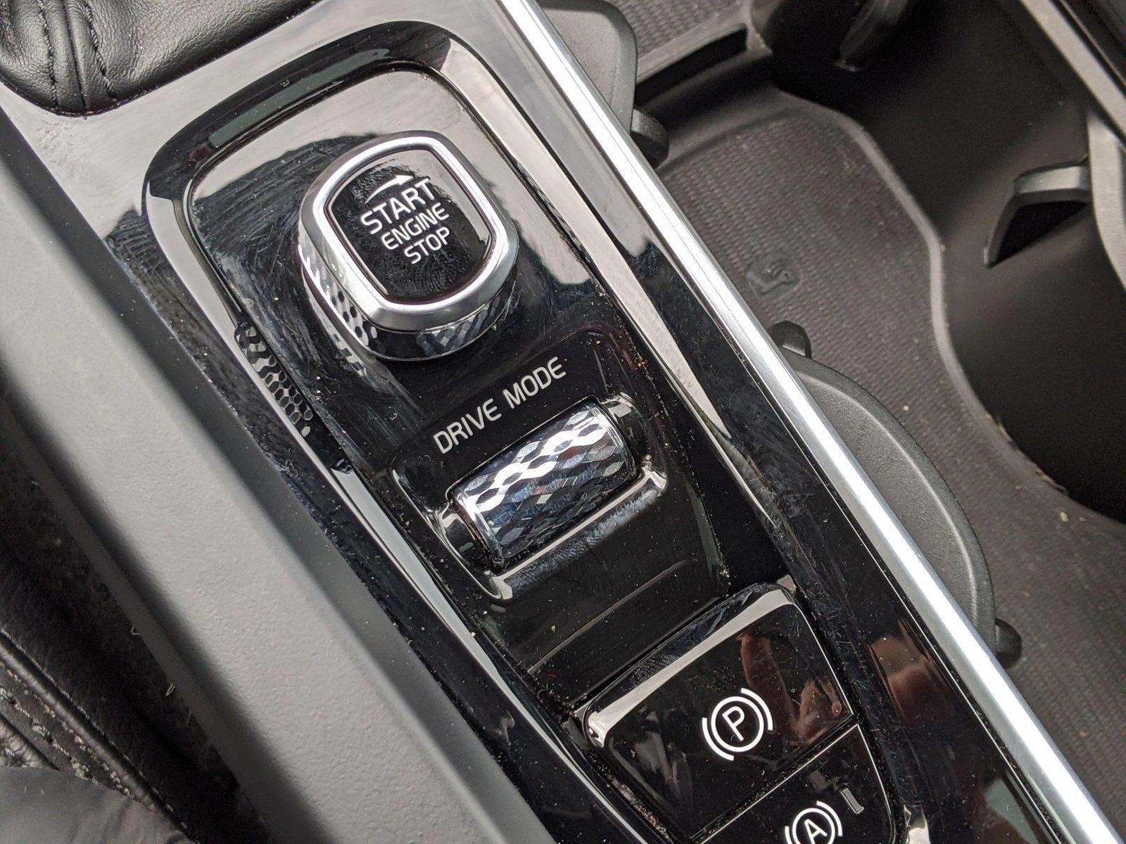 2020 Volvo V60 Cross Country Vehicle Photo in Cockeysville, MD 21030