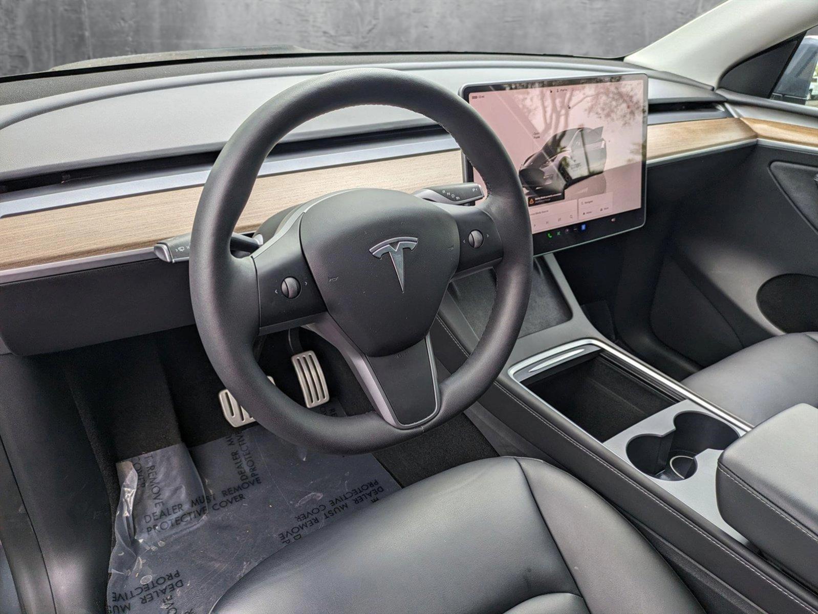 2022 Tesla Model Y Vehicle Photo in GREENACRES, FL 33463-3207