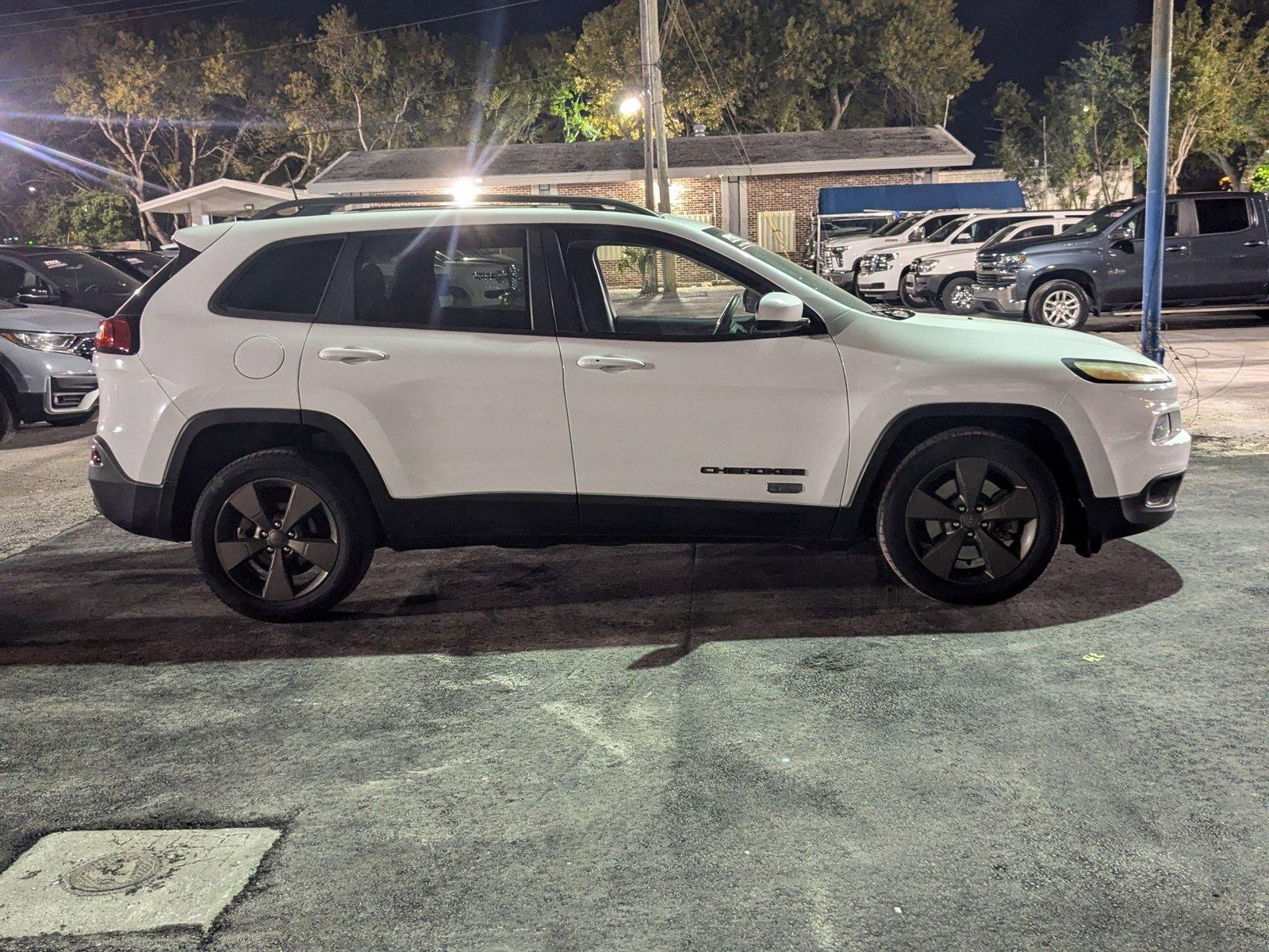 2016 Jeep Cherokee Vehicle Photo in MIAMI, FL 33134-2699