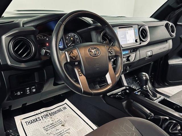 2017 Toyota Tacoma Vehicle Photo in MEDINA, OH 44256-9631