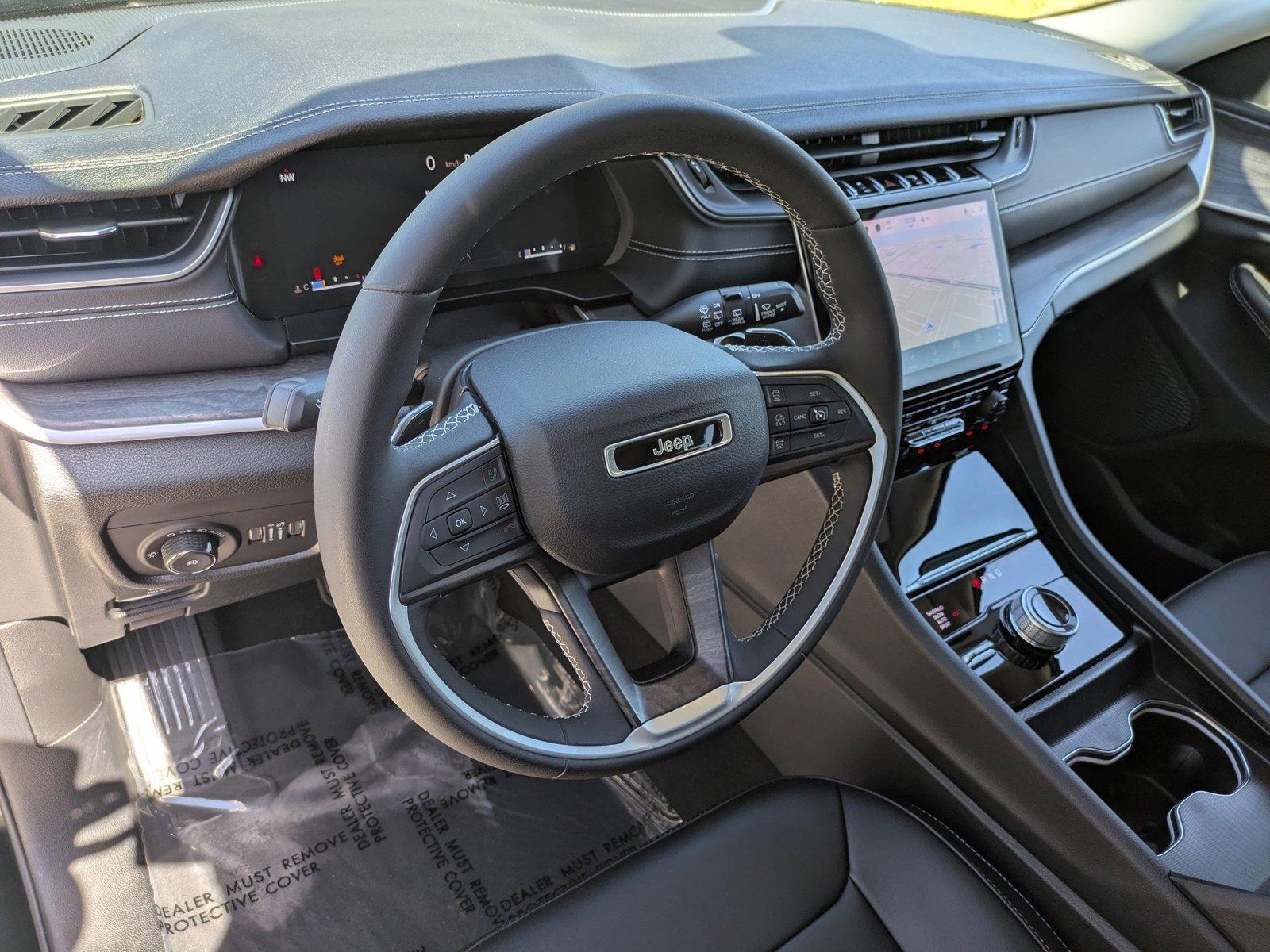 2024 Jeep Grand Cherokee Vehicle Photo in Sarasota, FL 34231