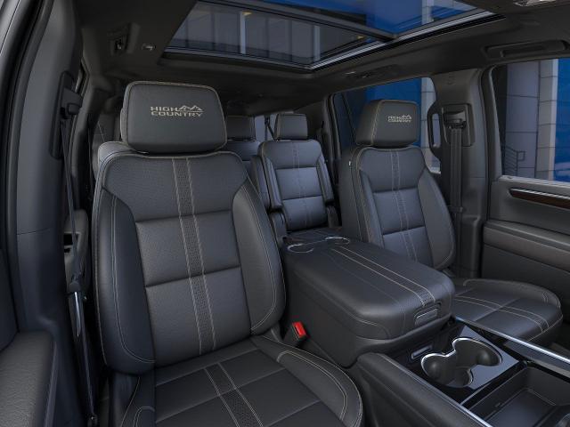 2025 Chevrolet Suburban Vehicle Photo in KANSAS CITY, MO 64114-4502