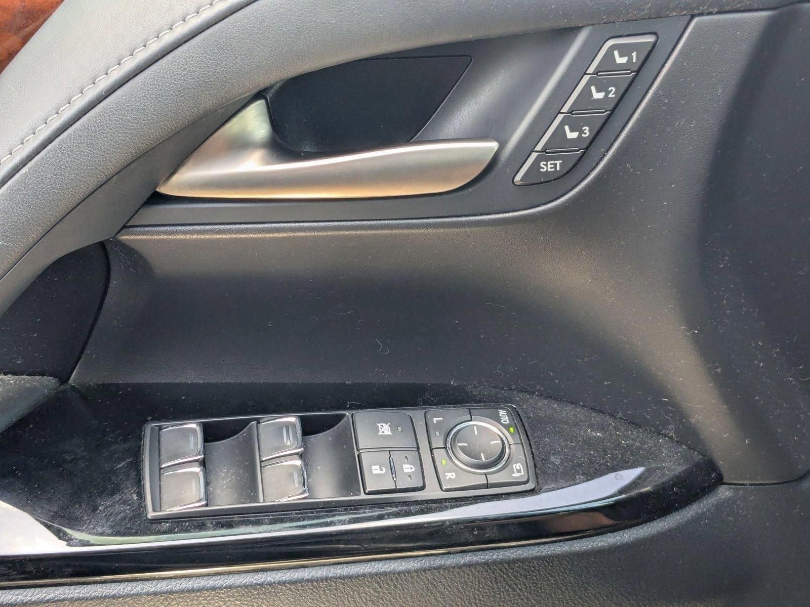 2020 Lexus LX 570 Vehicle Photo in Tampa, FL 33614