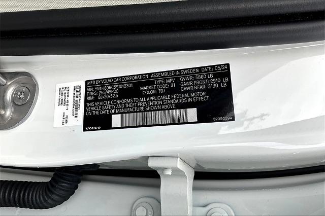 2025 Volvo XC60 Plug-In Hybrid Vehicle Photo in Houston, TX 77007
