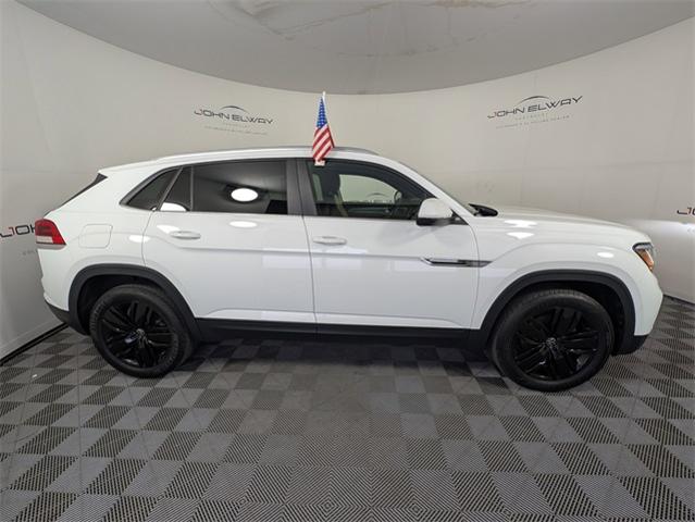 2021 Volkswagen Atlas Cross Sport Vehicle Photo in ENGLEWOOD, CO 80113-6708