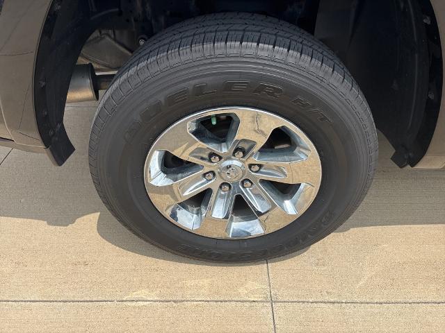 2019 Ram 1500 Vehicle Photo in Peoria, IL 61615