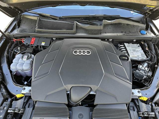 2025 Audi Q7 Vehicle Photo in HOUSTON, TX 77090