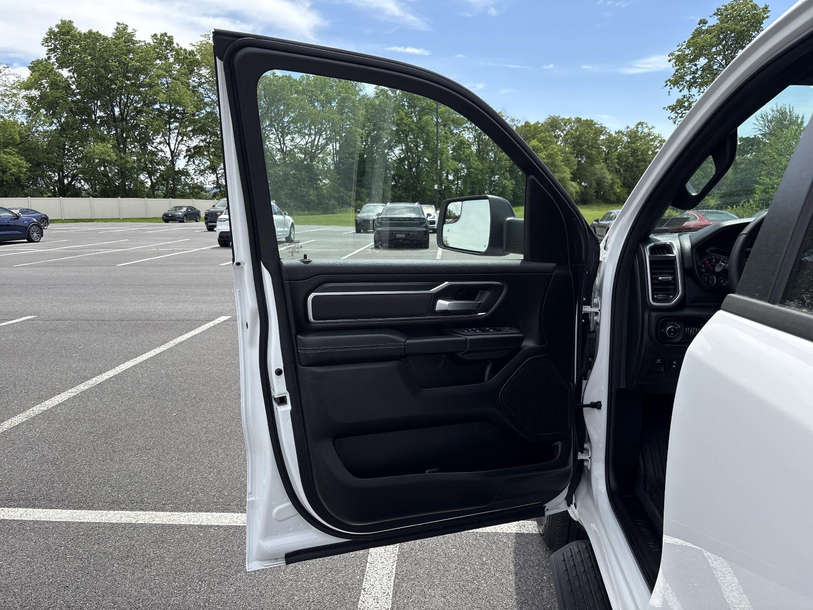 2025 Ram 1500 Vehicle Photo in Mechanicsburg, PA 17050-1707