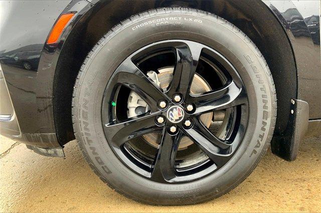 2023 Buick Enclave Vehicle Photo in TOPEKA, KS 66609-0000