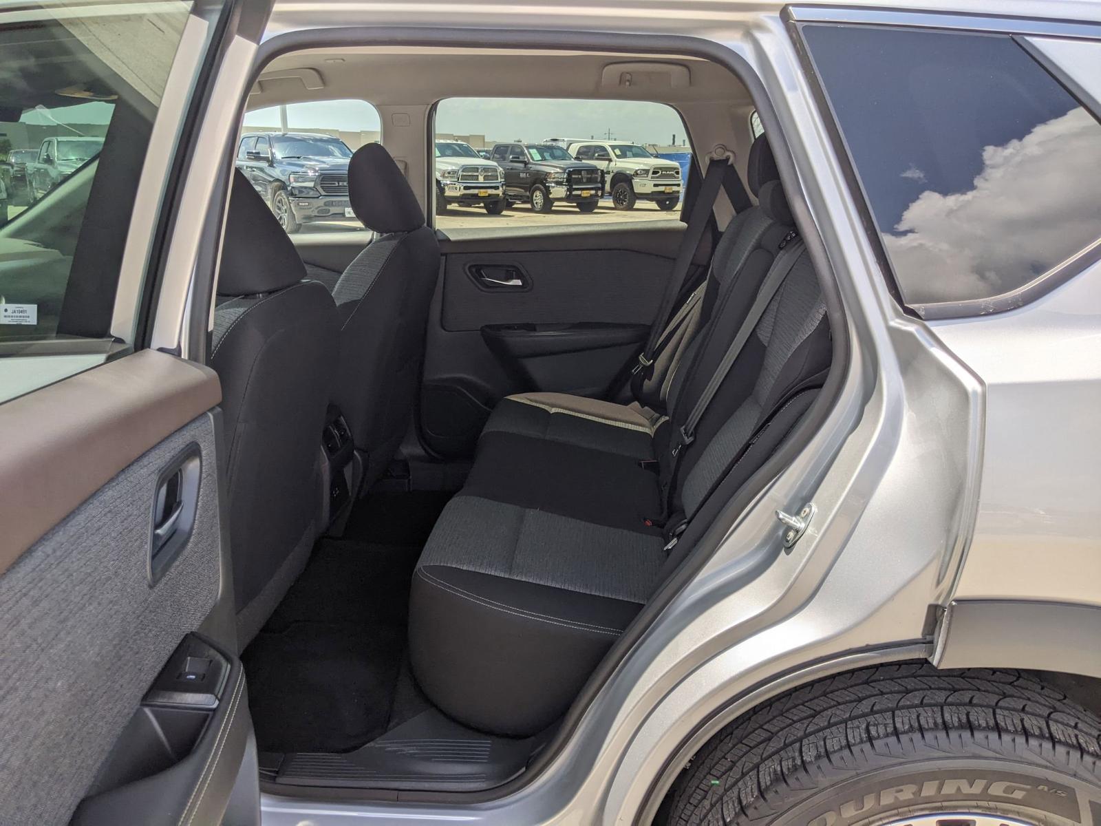 2023 Nissan Rogue Vehicle Photo in Seguin, TX 78155