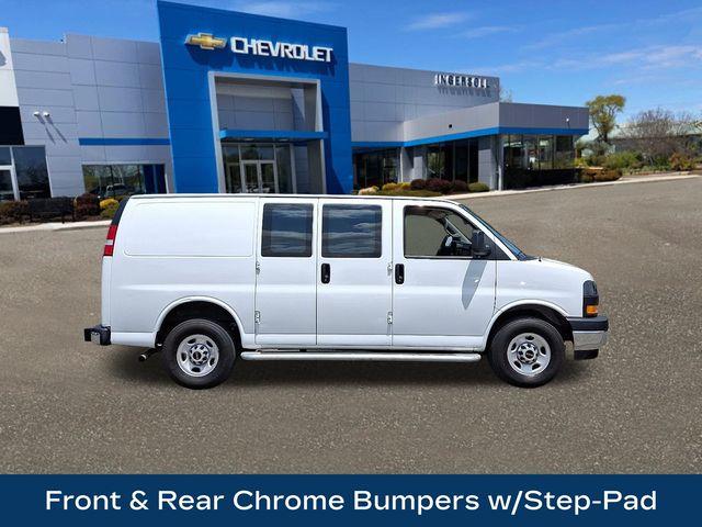 2023 GMC Savana Cargo 2500 Vehicle Photo in DANBURY, CT 06810-5034