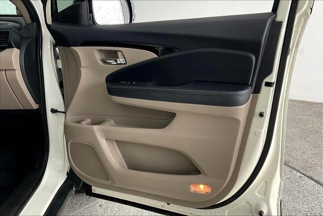 2017 Honda Pilot Vehicle Photo in Grapevine, TX 76051