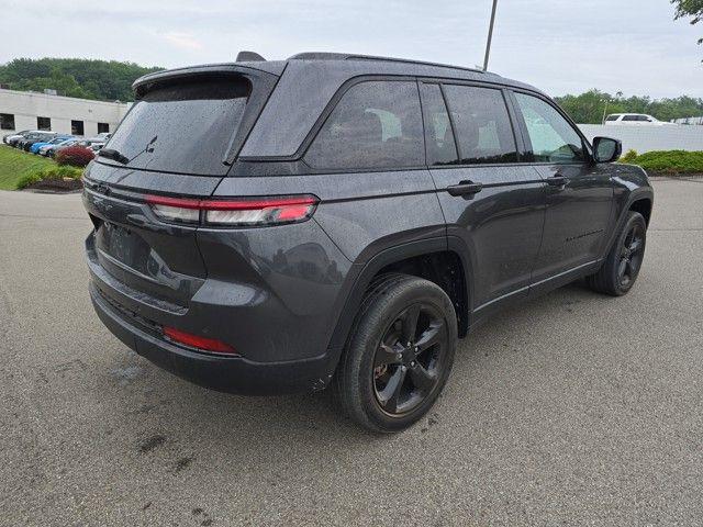 2022 Jeep Grand Cherokee Vehicle Photo in Pleasant Hills, PA 15236