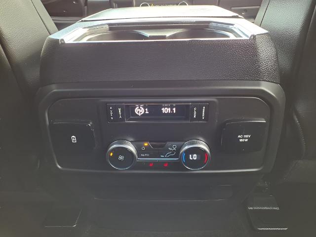 2018 Ford Expedition Vehicle Photo in Oshkosh, WI 54904