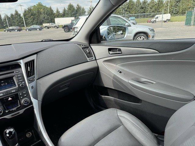 2015 Hyundai SONATA Hybrid Vehicle Photo in Mechanicsburg, PA 17050-1707