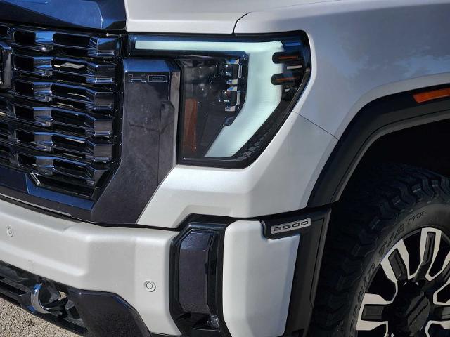 2024 GMC Sierra 2500 HD Vehicle Photo in DENTON, TX 76210-9321