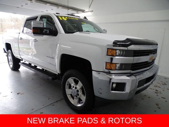 Summit White 2016 Chevrolet Silverado 2500HD LTZ Crew Cab 4WD Pickup Truck Four-Wheel Drive Automatic