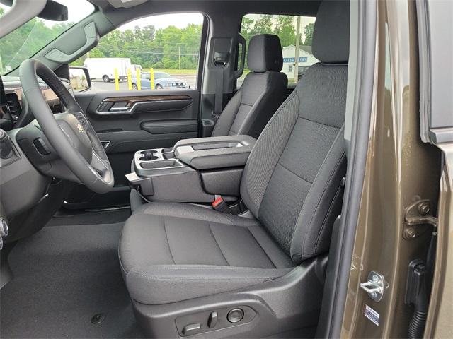 2024 Chevrolet Silverado 1500 Vehicle Photo in BERLIN, MD 21811-1121