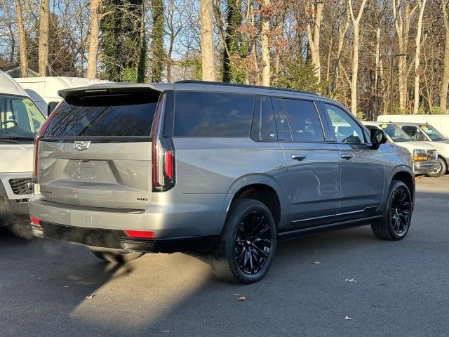 2023 Cadillac Escalade ESV Vehicle Photo in SAINT JAMES, NY 11780-3219