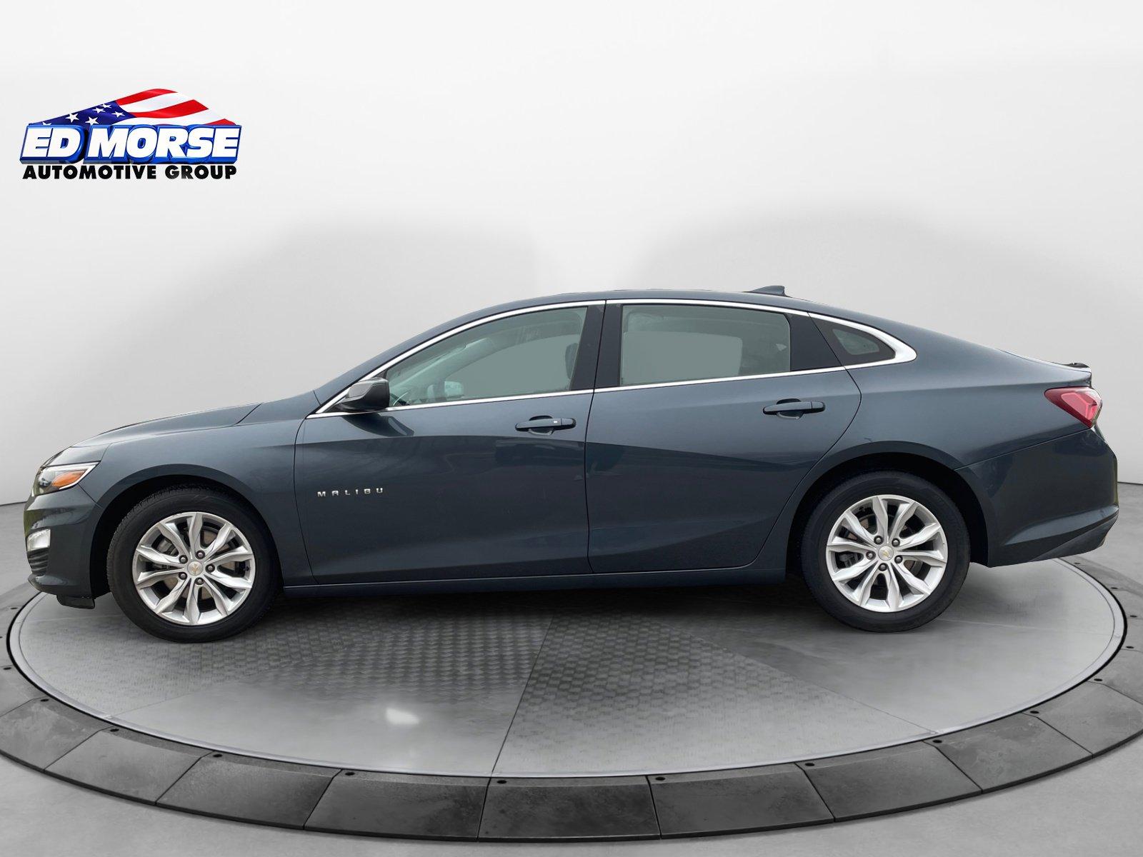 Used 2020 Chevrolet Malibu 1LT with VIN 1G1ZD5ST2LF075051 for sale in Kewanee, IL