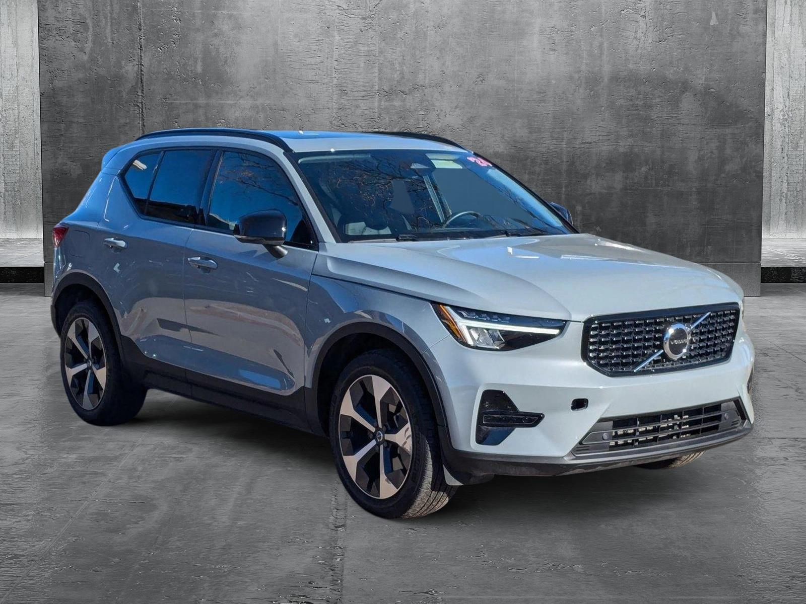 2024 Volvo XC40 Vehicle Photo in LONE TREE, CO 80124-2750