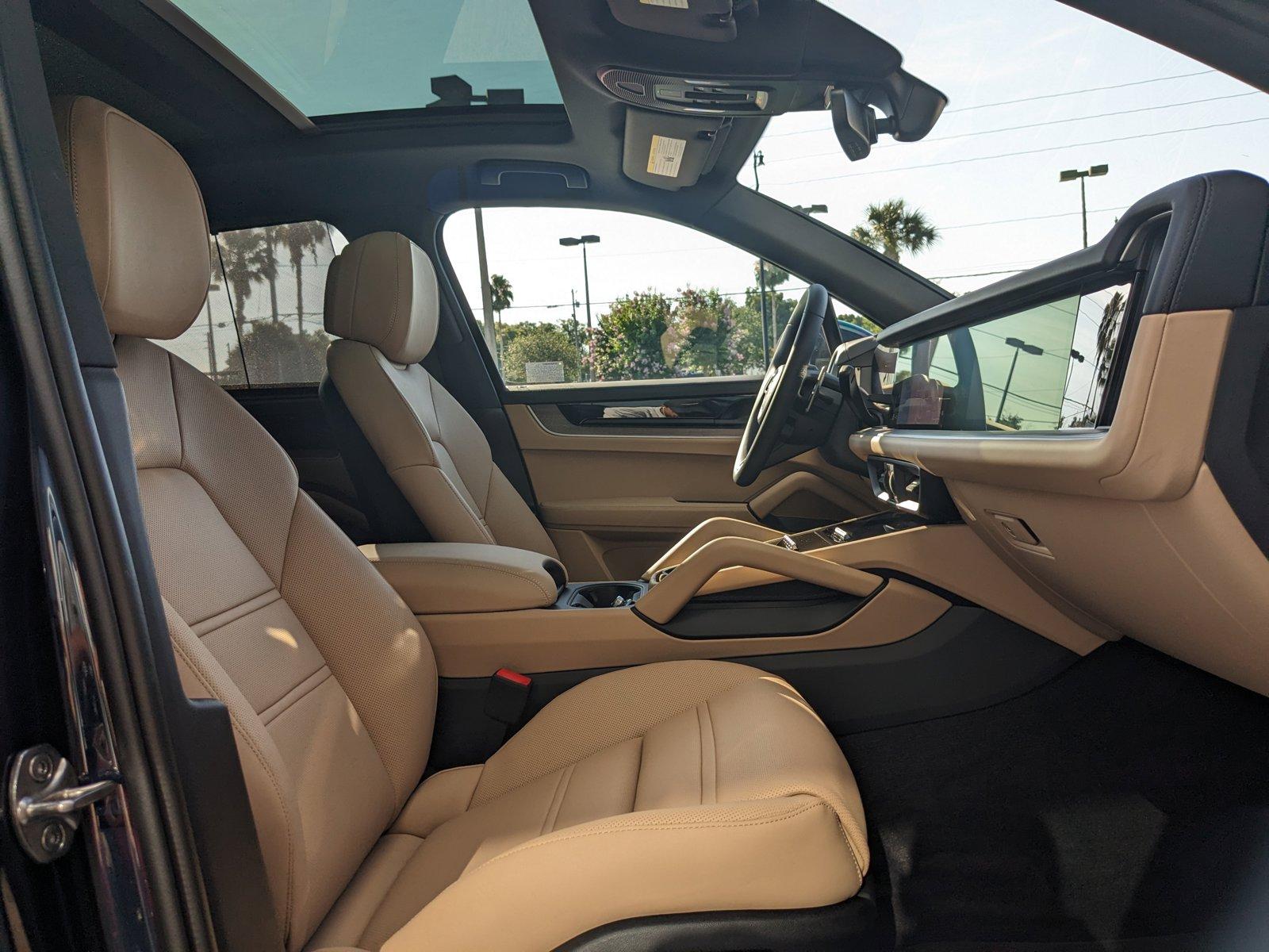 2024 Porsche Cayenne Vehicle Photo in Maitland, FL 32751