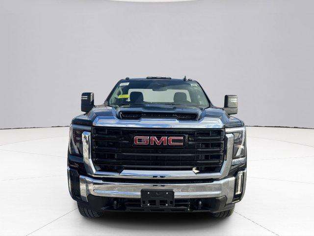 2025 GMC Sierra 3500 HD Vehicle Photo in LEOMINSTER, MA 01453-2952