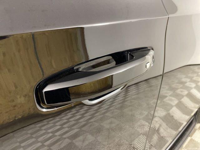 2025 Chevrolet Suburban Vehicle Photo in PHOENIX, AZ 85014-3381