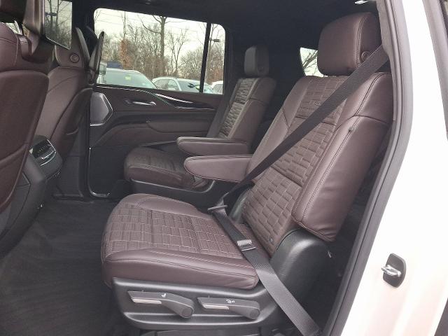 2024 Cadillac Escalade ESV Vehicle Photo in TREVOSE, PA 19053-4984